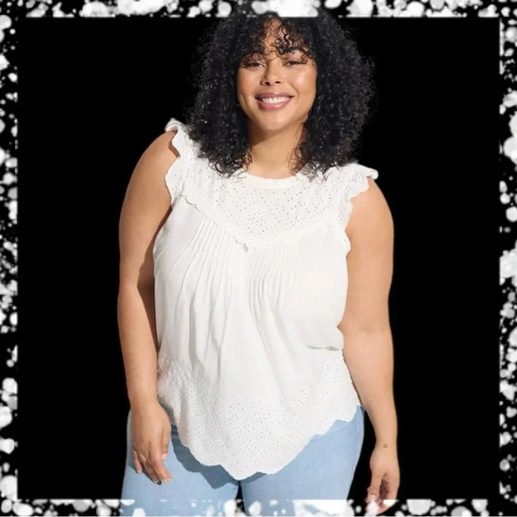 Torrid White Eyelet Top Plus Size 5 (28) Cloud Dancer Blouse Pintuck Whimsy Twee - Picture 1 of 4